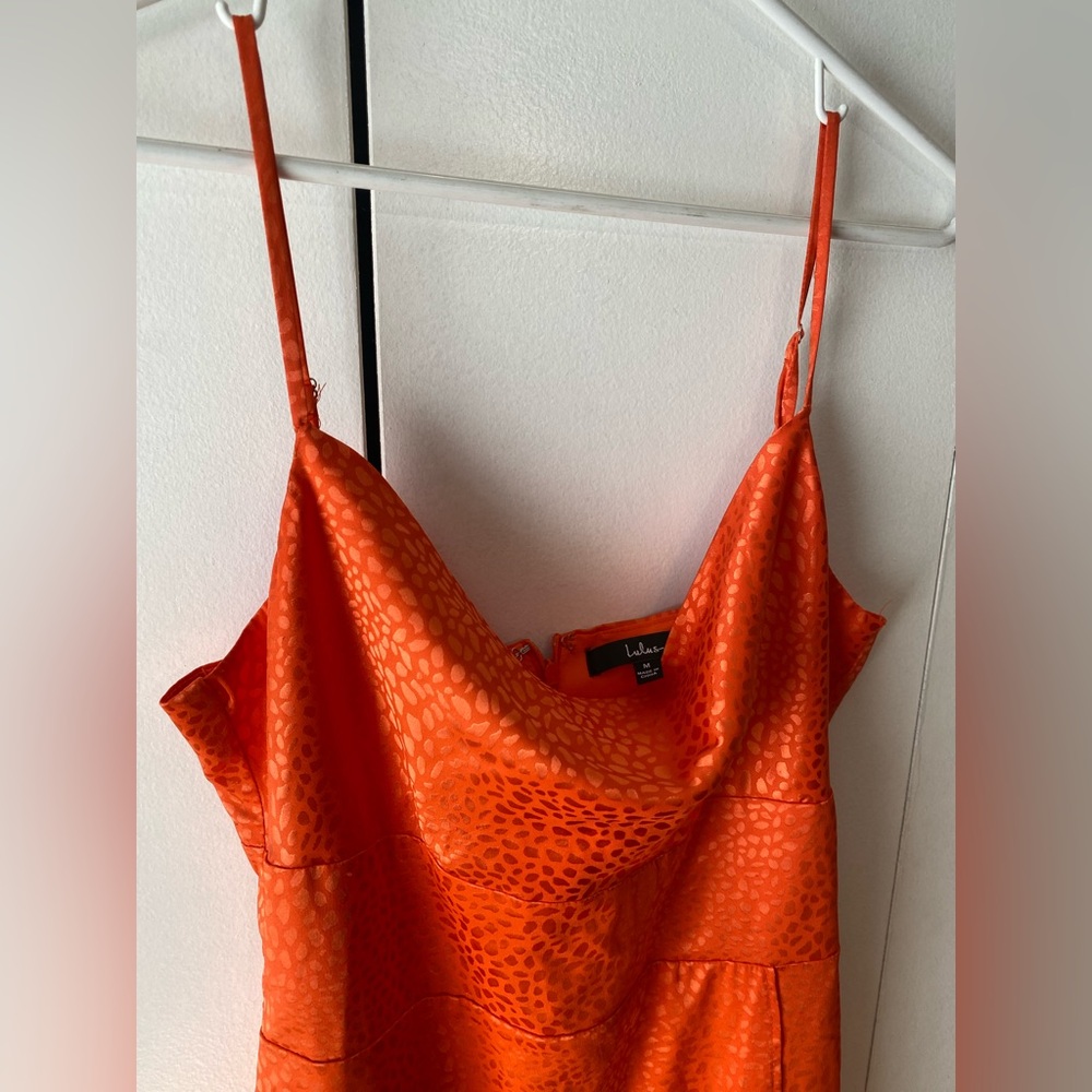 Lulus Fiercely Chic Coral Orange Satin Jacquard Print Cowl Midi Dress Medium - Picture 3 of 6